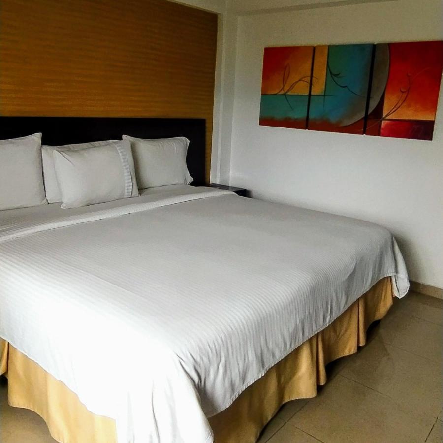 Hotel Tangara Dosquebradas Buitenkant foto