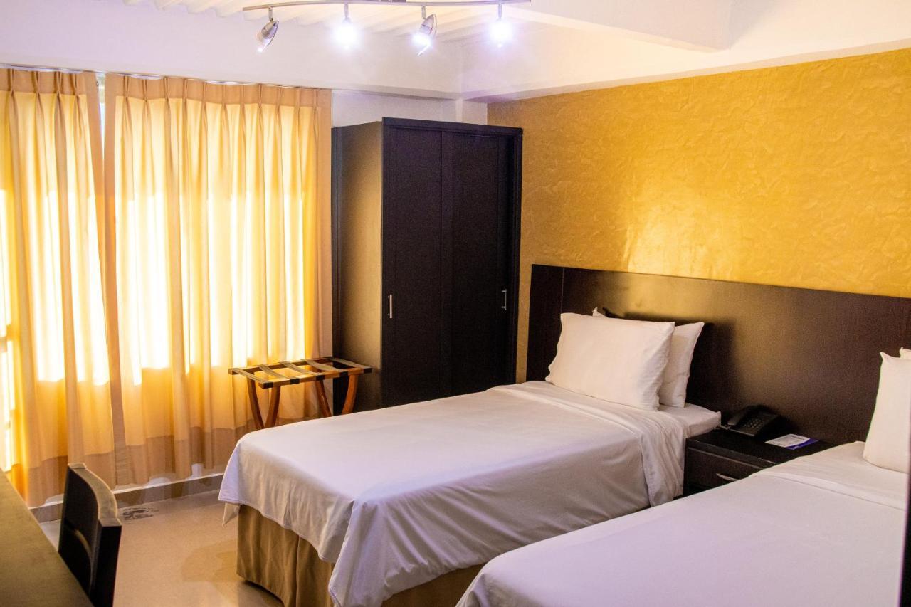 Hotel Tangara Dosquebradas Buitenkant foto