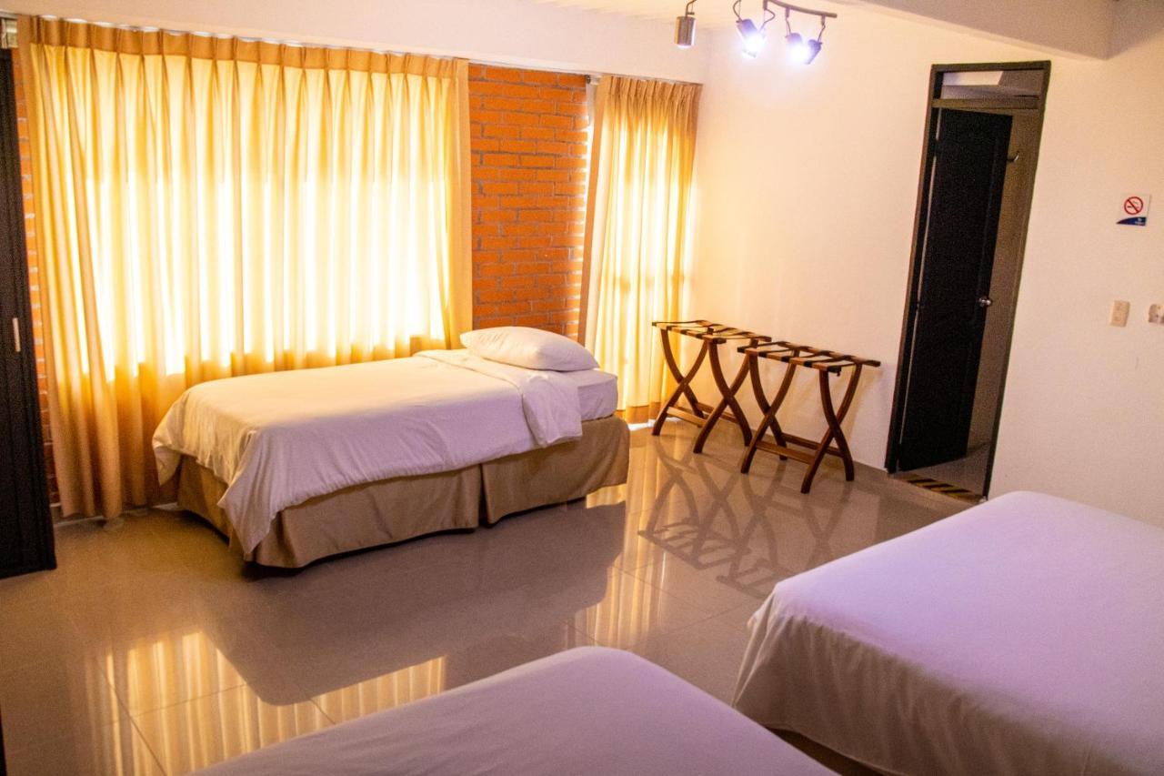 Hotel Tangara Dosquebradas Buitenkant foto
