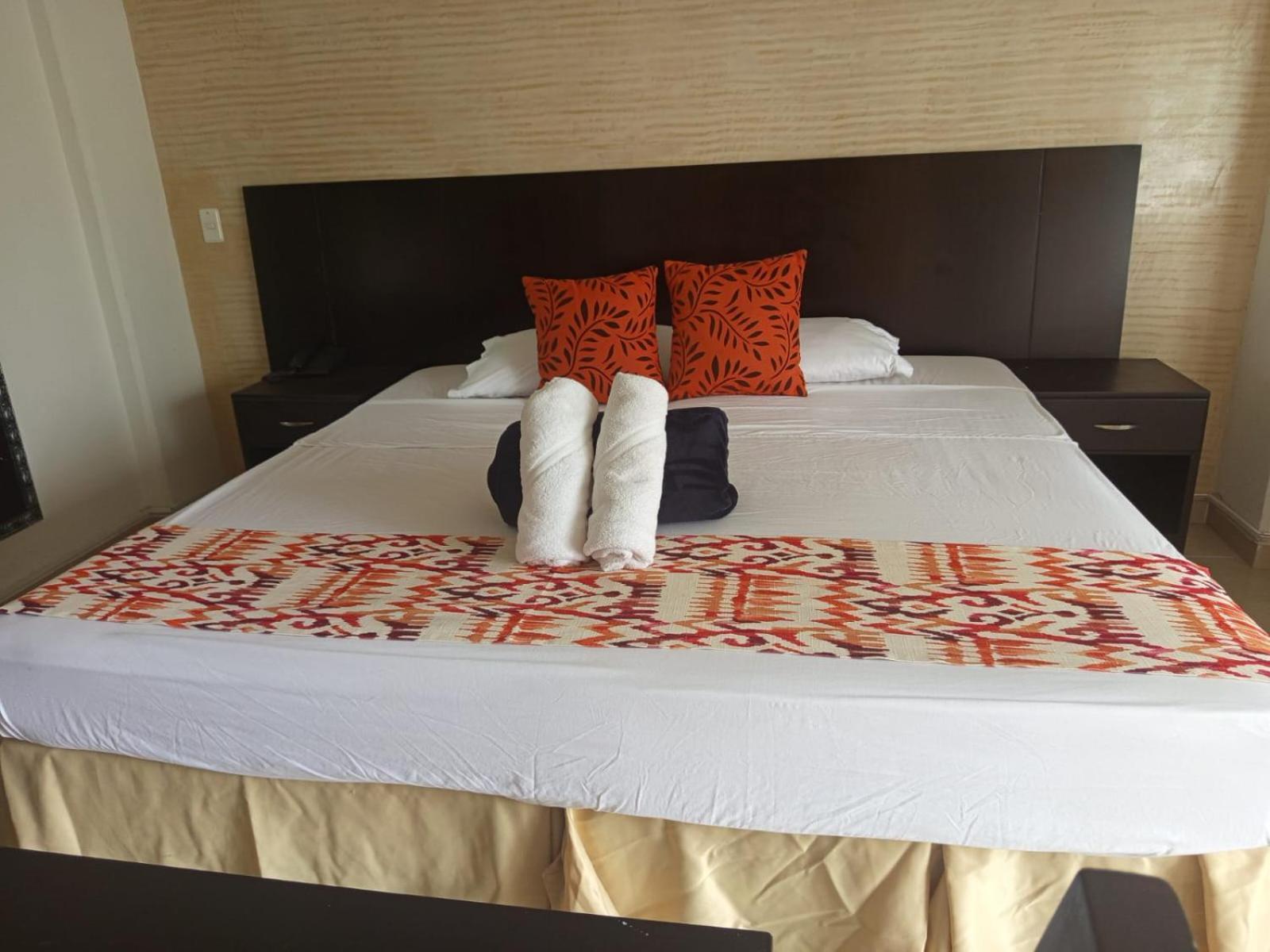 Hotel Tangara Dosquebradas Buitenkant foto